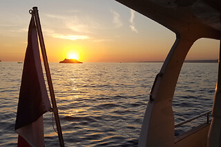 Soirée en bateau au départ de Marseille, rive droite (13)