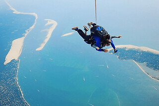 Saut en Parachute au-dessus du Bassin d'Arcachon (33) - Saut en tandem à Arcachon