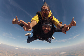 Saut en Parachute en tandem proche d'Amiens (80) - Semaine