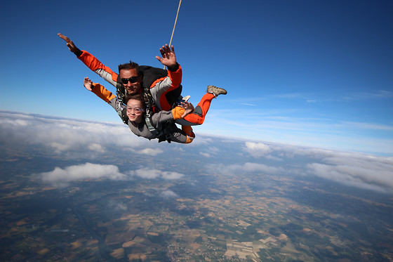 Saut en parachute - Parachutisme Occitan - Lorp-Sentaraille (09)