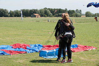 Un saut en parachute en tandem - Skydive Maubeuge - Vieux-Reng (59)
