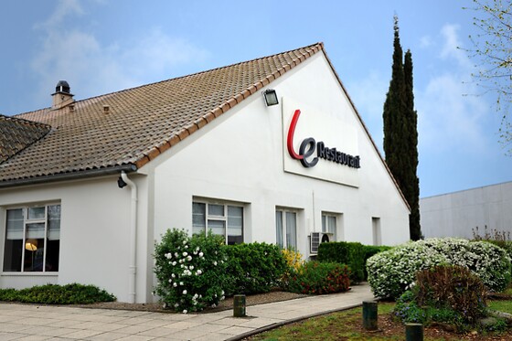 Hôtel Campanile Lyon Est - Aéroport Saint Exupéry - photo 2