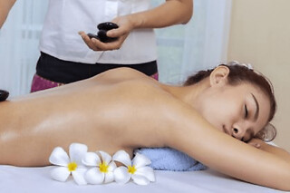 Massage relaxant à Paris 1er - Massage femme enceinte - 1h