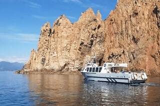 Croisière Calanques de Piana - Capo Rosso en bateau vedette