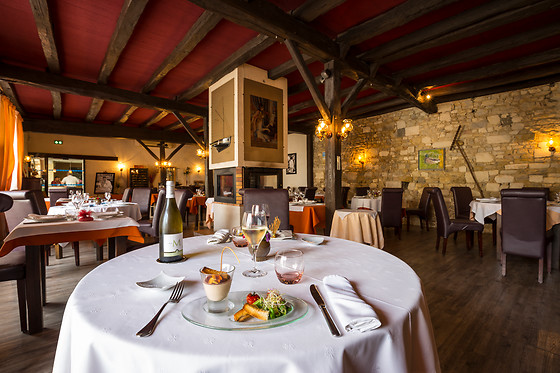 Repas en duo à la Rose Trémière à Saint-Michel-en-l'Herm (85)