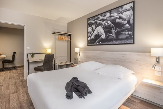 Hotel The Originals Le Relais d'Estillac Agen Sud - photo 1