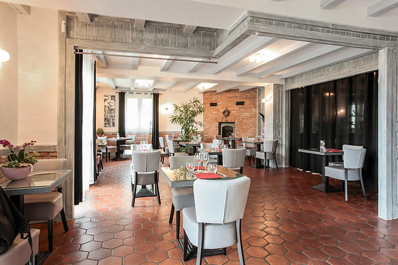 Un séjour gourmand en roulotte pour 2 à Auberge La Tomette, The Originals Relais*** à Vitrac (15)