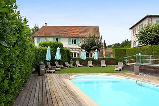 Un séjour gourmand en roulotte pour 2 à Auberge La Tomette, The Originals Relais*** à Vitrac (15)