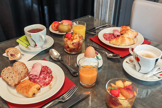 Un séjour gourmand en roulotte pour 2 à Auberge La Tomette, The Originals Relais*** à Vitrac (15)