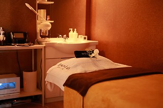 Un massage du corps à quatre mains chez La Beauté by Blue Center à Balma (31)