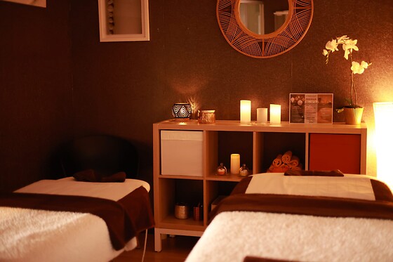 Un massage du corps à quatre mains chez La Beauté by Blue Center à Balma (31)