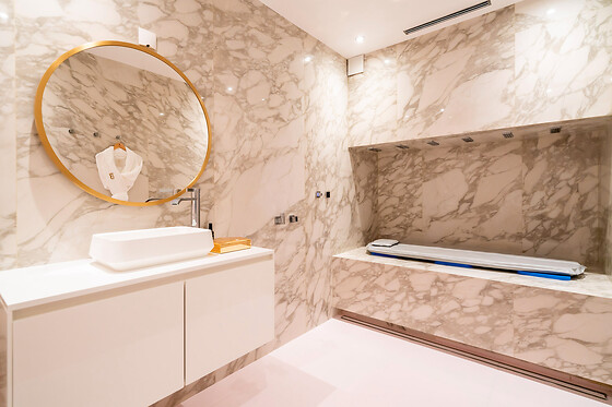 Un gommage du corps au Spa TERRAKÉ - Hôtel Bowmann à Paris (75008)