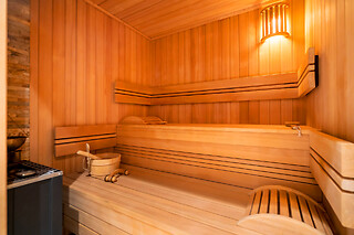 Un gommage du corps au Spa TERRAKÉ - Hôtel Bowmann à Paris (75008)