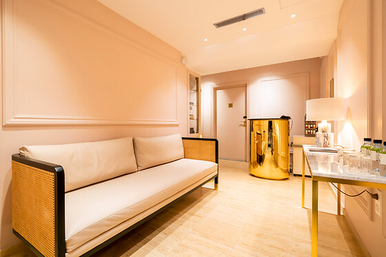 Un gommage du corps au Spa TERRAKÉ - Hôtel Bowmann à Paris (75008)