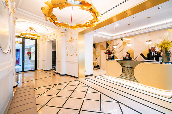 Un gommage du corps au Spa TERRAKÉ - Hôtel Bowmann à Paris (75008)