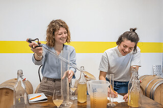 Atelier assemblage de vin à Courbevoie (92)