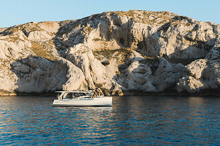 Journée en bateau dans les Calanques de Marseille, rive droite