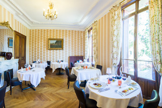 Tables prestigieuses