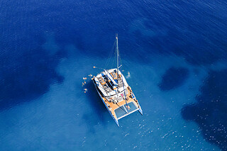 Brunch En Mer En Catamaran Dans Les Calanques De L'estérel (83)