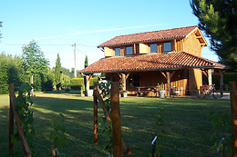La Roulotte et le Séchoir à Tabac de la Vallée du Lot
