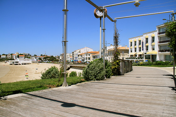 Hotel The Originals Royan Miramar - photo 3