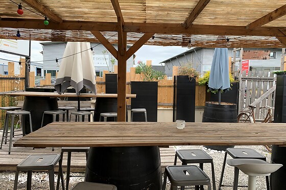 Un repas et une soirée à thème en groupe à La guinguette Beglaise à Bègles (33)