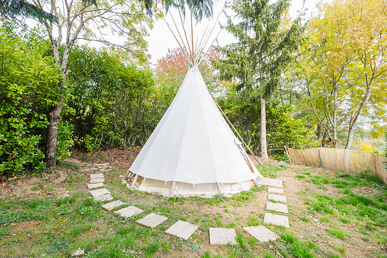 Deux nuits en tipi au Camping La Grand Maison à Longessaigne (69)