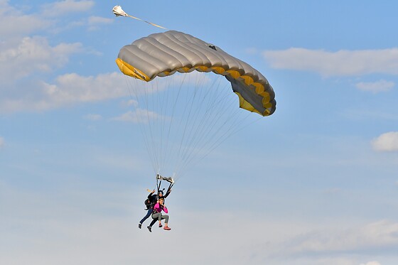 Saut en parachute en tandem - CERPS de Tallard - Tallard (05)