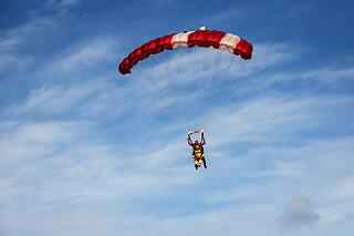 Saut en parachute et activités extrêmes