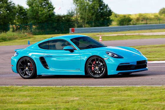 Duo Porsche Cayman S 718 / Ferrari 488 GTB (2x3 tours) sur le Circuit de Folembray (02)