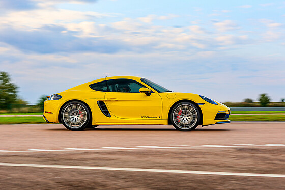 Duo Porsche Cayman S 718 / Ferrari 488 GTB (2x3 tours) sur le Circuit de Folembray (02)
