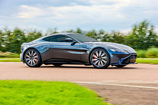 Découverte Aston-Martin Vantage (5 tours) sur le Circuit de Ladoux (63)