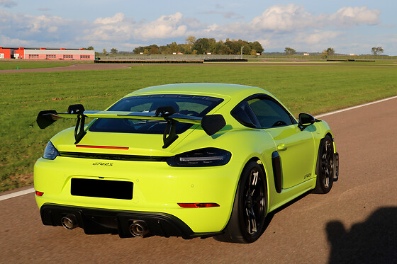 Découverte Porsche Cayman 718 GT4 RS (4 tours) sur le Circuit de Haute Saintonge (17)