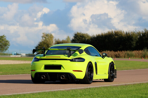 Découverte Porsche Cayman 718 GT4 RS (4 tours) sur le Circuit de Haute Saintonge (17)