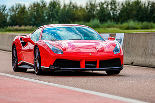 Duo Lamborghini Gallardo LP-560 / Ferrari 488 GTB (2x2 tours) sur le Circuit de Lohéac (35)