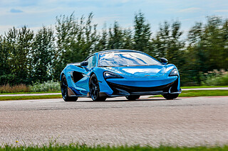 Découverte Mc Laren 600 LT (3 tours) sur le Circuit de Nogaro (2.2km)