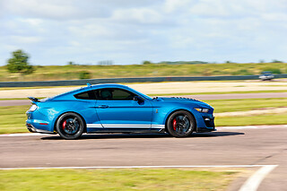 Découverte Ford Mustang Shelby GT500 (5 tours) sur le Circuit de Saint-Laurent de Mure (69)