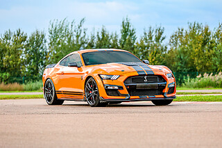 Duo Corvette C8 / Ford Mustang Shelby GT500 (2x3 tours) sur le Circuit de Mettet (B)