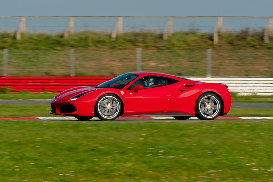 Découverte Ferrari 488 GTB (5 tours) sur le Grand Circuit du Roussillon (66)