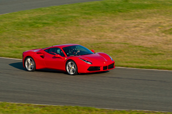 Découverte Ferrari 488 GTB (5 tours) sur le Grand Circuit du Roussillon (66)
