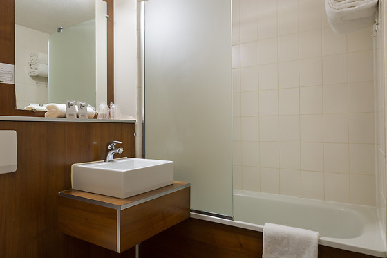 Comfort Hotel Aeroport Lyon St Exupery - photo 19