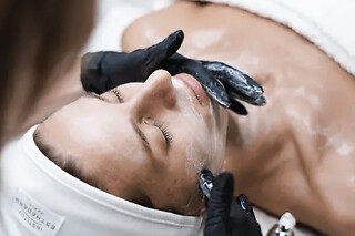 Soin du visage au Lavandou (83)