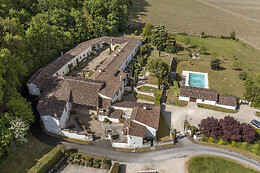 Hotel The Originals Le Relais de Saint-Preuil