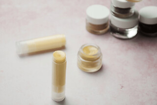 Atelier baume corps et stick à lèvres à Annecy (74)