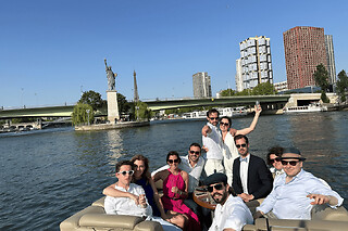 Croisière privée sur la Seine au départ du port de Grenelle - Croisière - 1h30