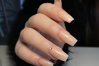 Une pose de vernis semi-permanent chez Vinyongles à Strasbourg (67)