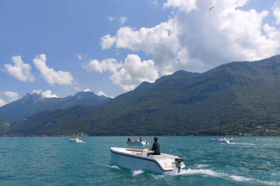 Location de Bateau sans permis à Annecy (74) - Location 2h