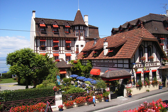 Un repas en duo à l'Hôtel Les Cygnes à Évian-les-Bains (74)