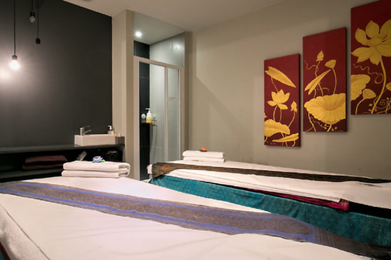 Massage du corps à Thaï Attitude à Paris (75012)