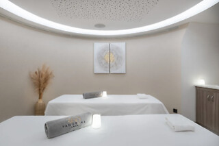 Accès à l'espace détente, massage du corps et soin du visage à l'Hôtel & Spa Panorama 360 à Mâcon (71)